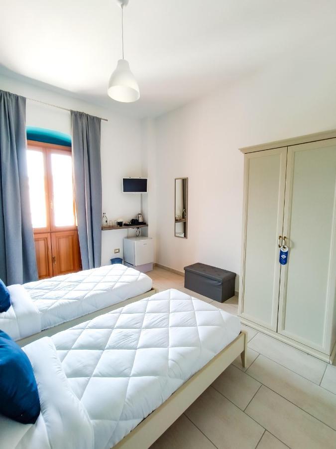 La Residenza B&B Giba Exteriör bild
